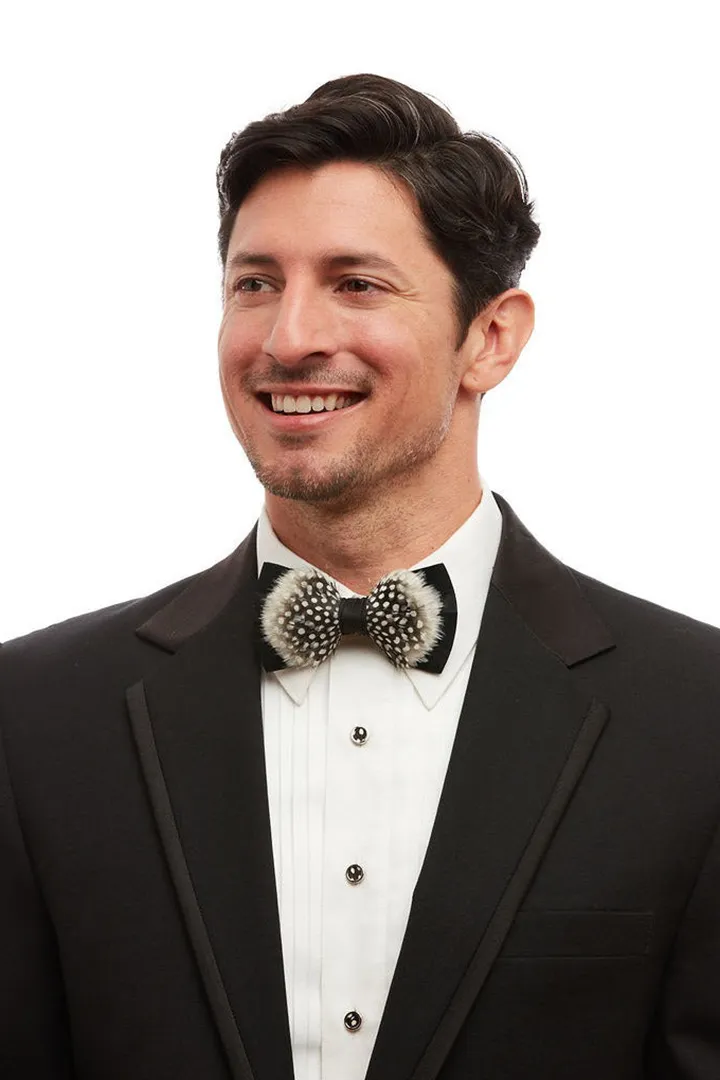 DRIFTER FEATHER BOW TIE