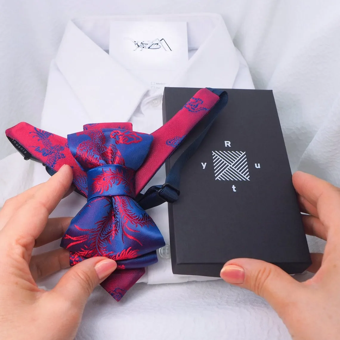 HOPPER TIE "FEATHER"