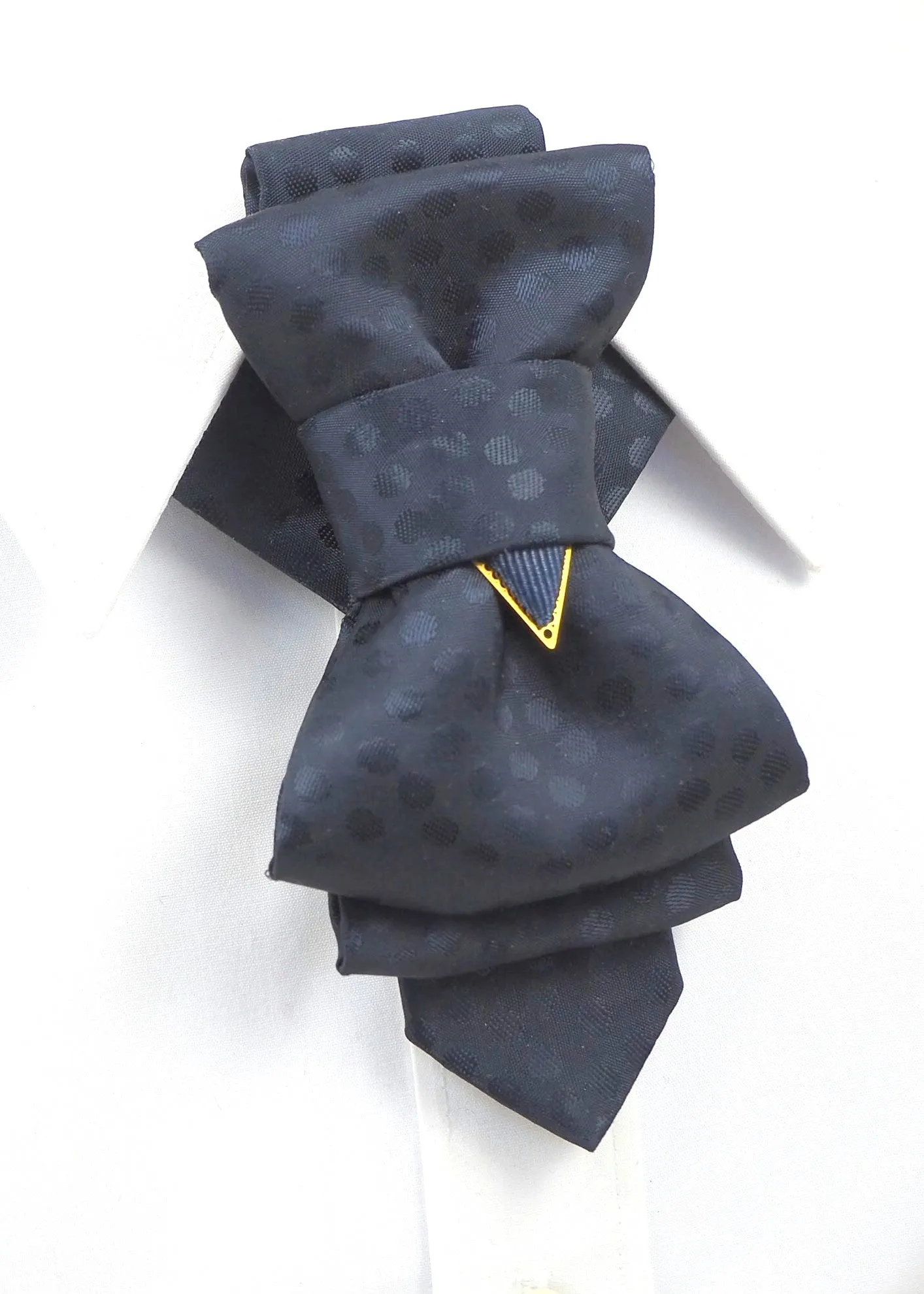 HOPPER TIE THE DARK CHAMPAGNE