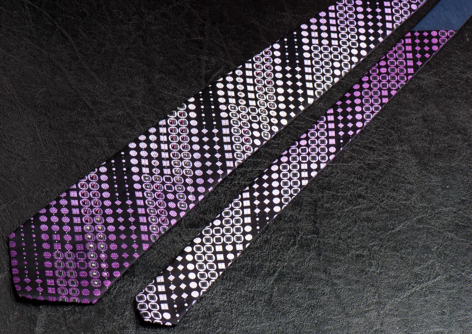 Indian Homme Rhinestone Silk Neck Tie Purple Dots & Squares On Black 3 1/4 Inch