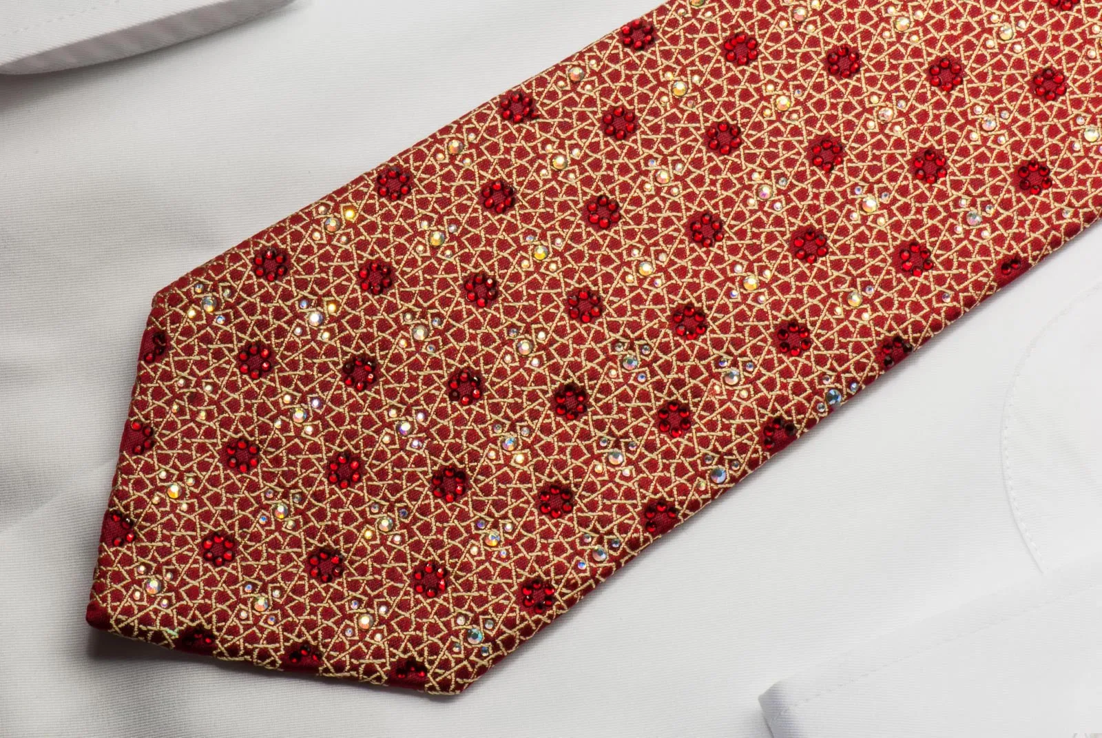 Renoma Men's Woven Silk Tie Golden Trellis On Red With Rhinestones