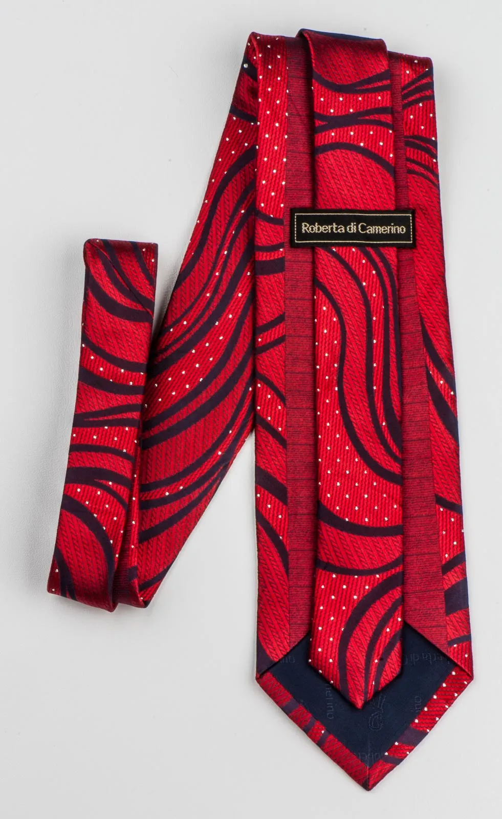 Roberta di Camerino Men's Rhinestone Silk Neck Tie Black Waves On Deep Red