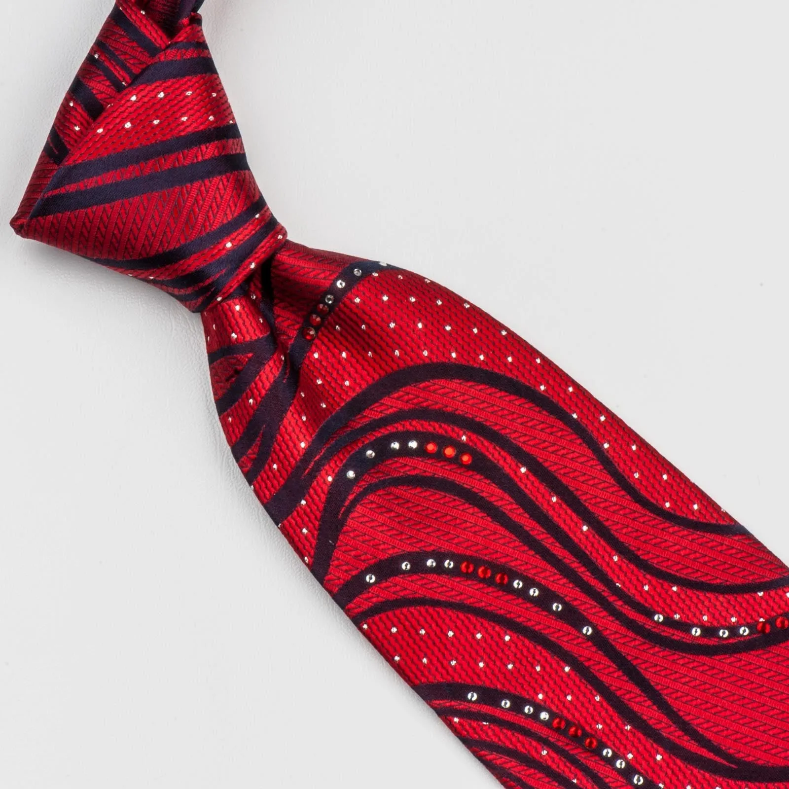 Roberta di Camerino Men's Rhinestone Silk Neck Tie Black Waves On Deep Red