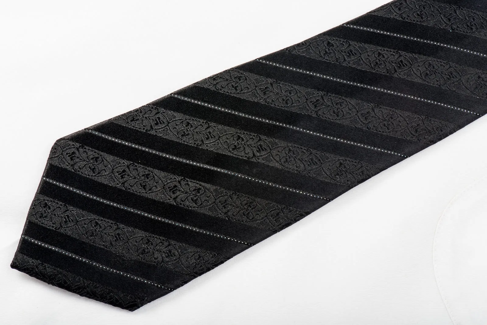 STCO Men's Black Silk Skinny Tie With Silver Stripes